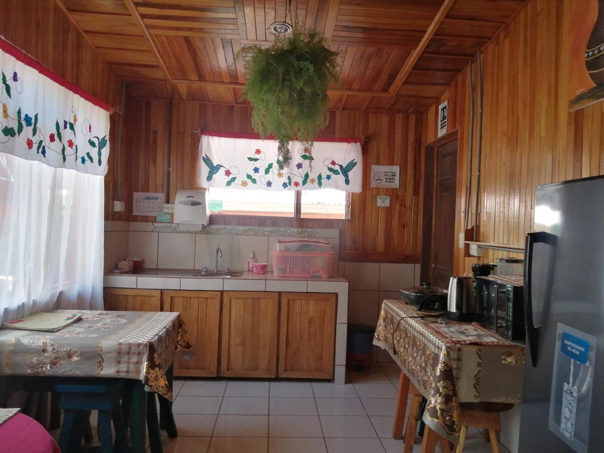 Pension Y Cabinas Colibri B&B Costa Rica Monteverde Kültér fotó