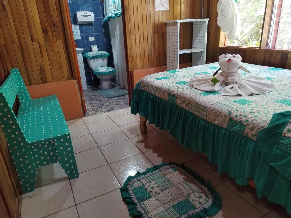 Pension Y Cabinas Colibri B&B Costa Rica Monteverde Kültér fotó